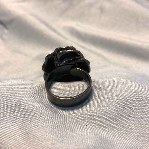 Stella & Dot Flower Ring - Picture 3 of 3